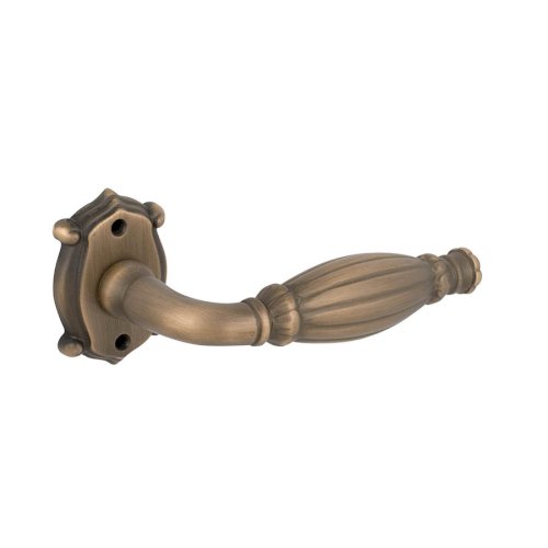 PASINI 3661/3421 LEVER HANDLE ON ROSE 150MM