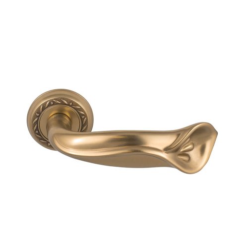 PASINI 3781 LEVER HANDLE ON ROSE 159MM