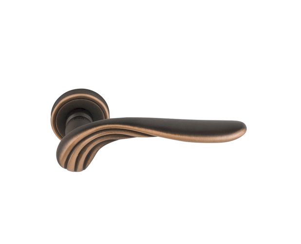VALLI & VALLI AIDA LEVER HANDLE ON ROSE 138MM